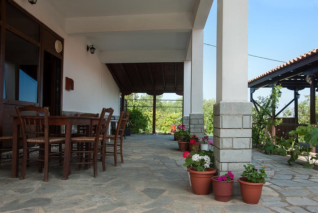 Kariotes Meraklis Rooms المظهر الخارجي الصورة