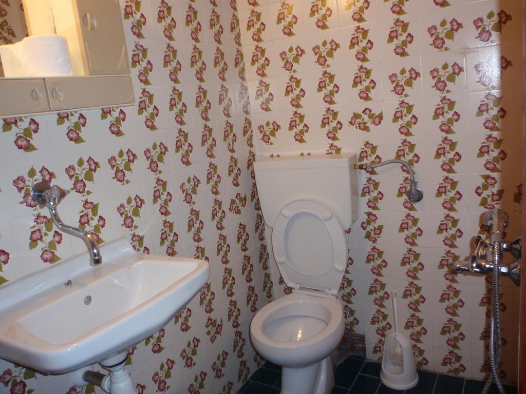 Kariotes Meraklis Rooms المظهر الخارجي الصورة